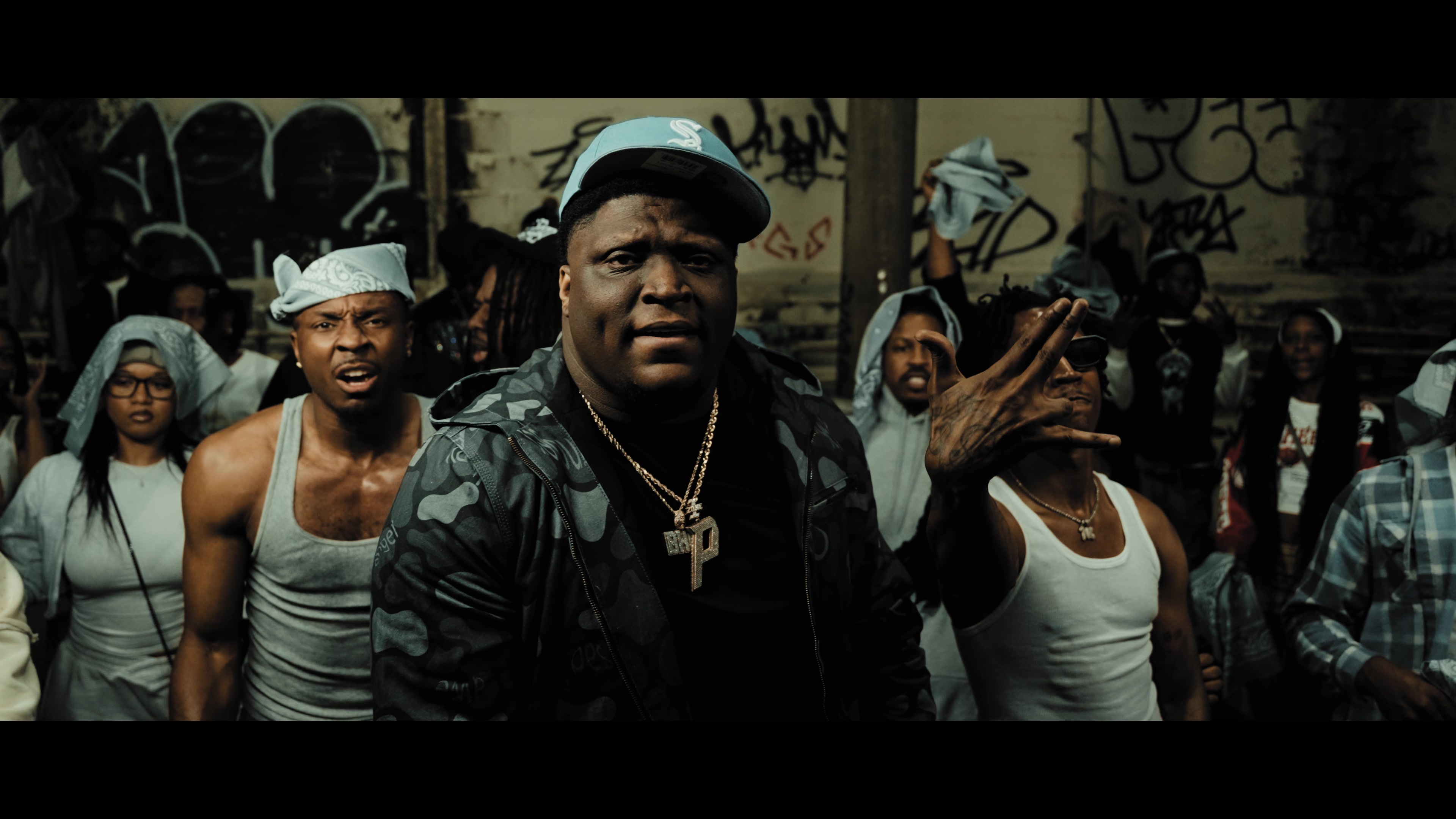 BHM Pezzy surrounded by the Grey Fam crowd